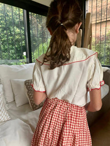 Camisa y falda cuadros